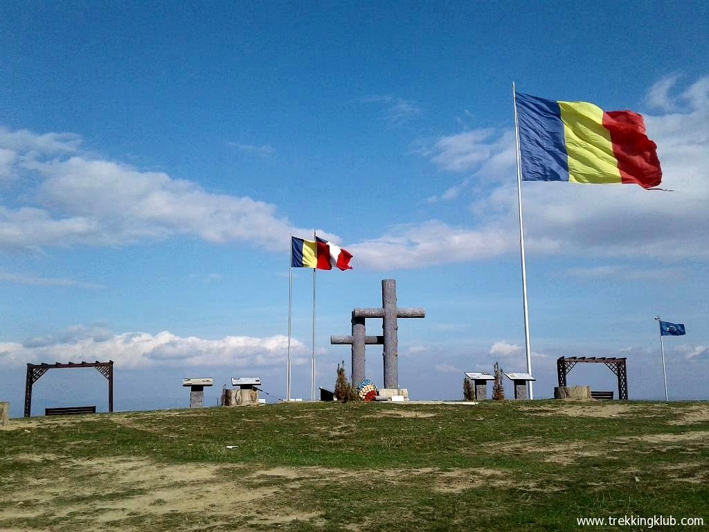 Monumentul de pe Dealul Cosna - Plaiurile Nemirei