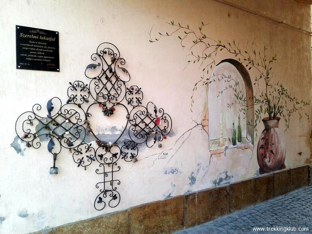 Zidul cu lacatele iubirii - Targu Secuiesc