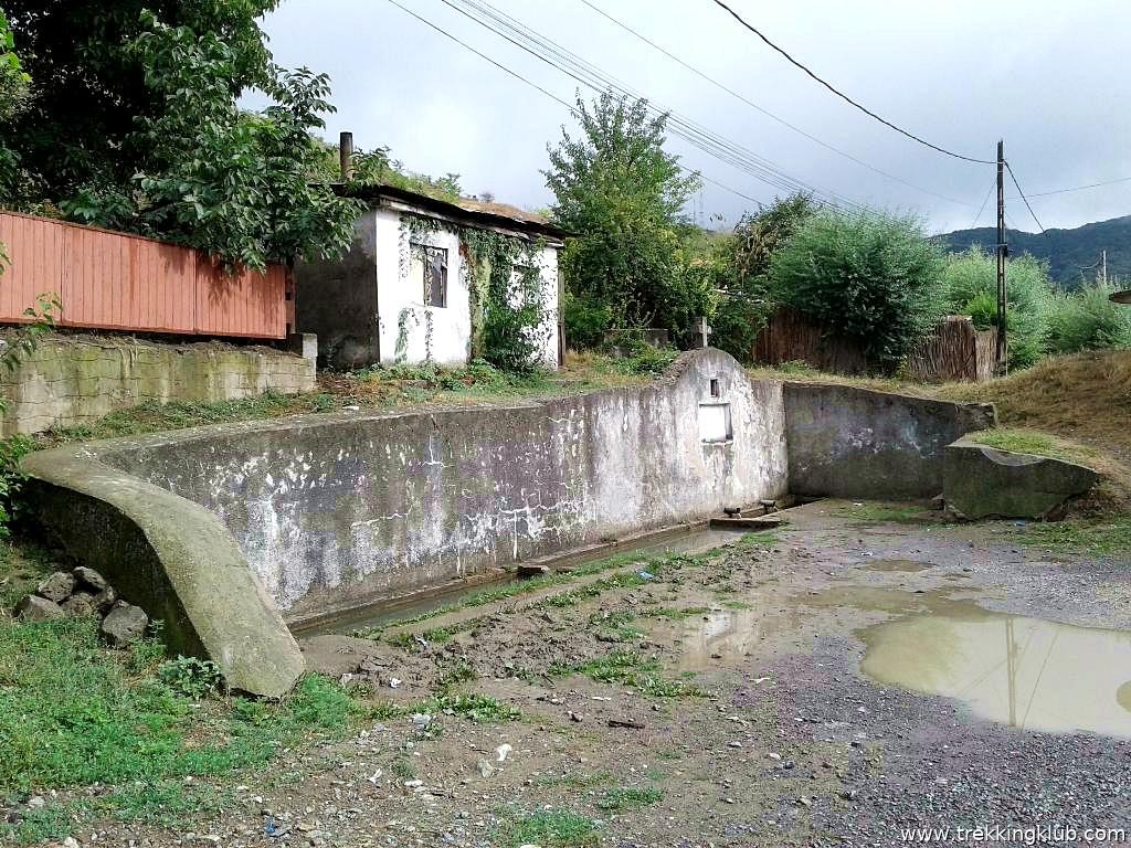 Cismeaua Strada Abrupta Cismeaua de pe Strada Abrupta - Niculitel