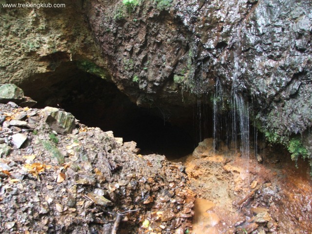 Pestera cu apa minerala Benedek Elek - Batanii Mici