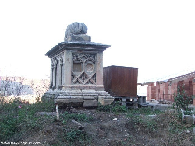 Monument sau depozit? Monumentul Skariatin - Sighisoara