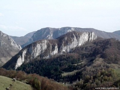 Arcada din Piatra Nicaia Muntii Trascau