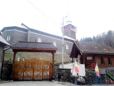 Biserica ortodoxa Poieni-Bucium