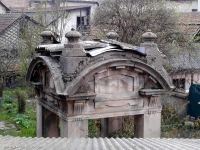 Cupola patrata pe patru coloane - Abrud