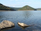 Barajul de la Zetea Stanci in lac baraj Zetea Subcetate lac