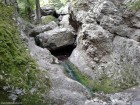Cheile Chediului - Muntii Macinului Caderea de apa de sub stanca Chediu Cheile Chediului
