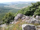 Varful Tuguiata Batrana - Podisul Babadagului Belvedere cu stanci varful Tuguiata Batrana Podisul Babadagului