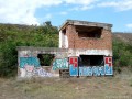 Cladire cu graffiti