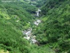 Caderile de apa ale Caltunului Caderile de apa ale paraului Izvorul Paltinului 1 paraul Izvorul Paltinului cascada caderi apa