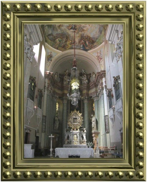 Manastirea Interiorul Manastirii Maria Radna - The interior of Maria Radna<br /> Drumul Golgotei - Radna