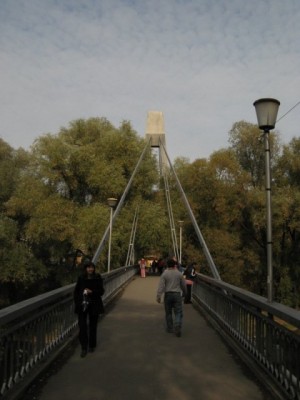 Podul pietonal Garasos hid