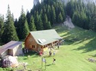 Muntele Fratele Cabana Piatra Singuratica