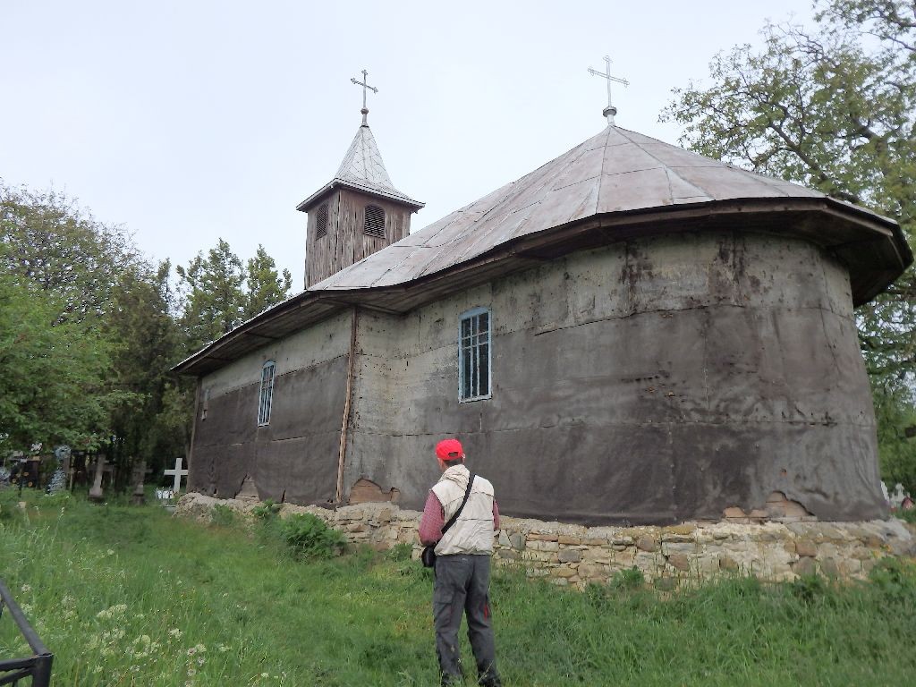 Biserica din Buchila Biserica de lemn din satul Buchila - Nicolae Balcescu