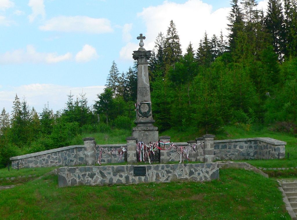 Monumentul si cimitirul din Pasul Casin - Culmea Nyerges