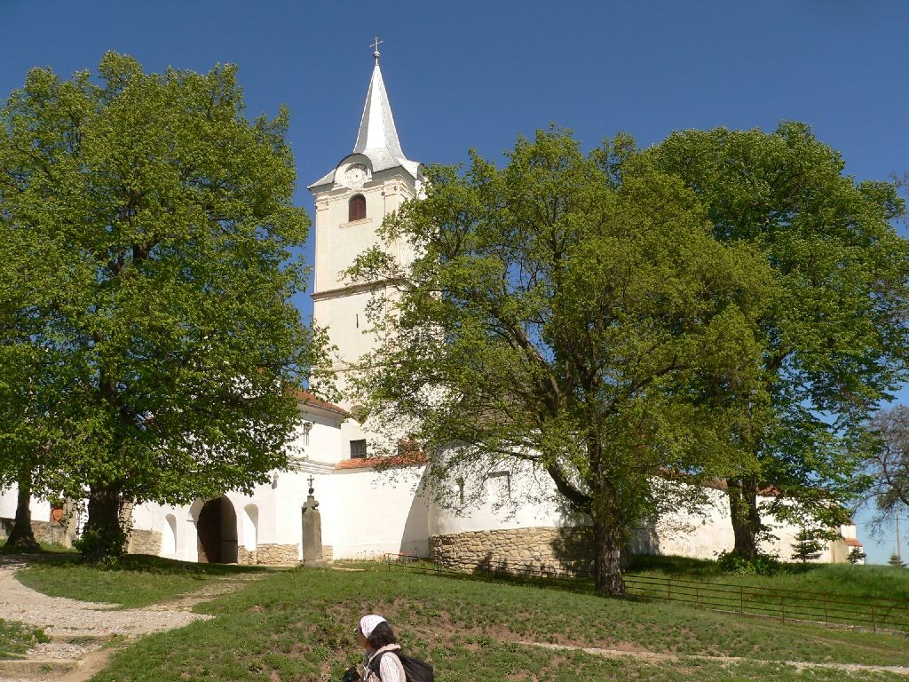 Biserica romano-catolica Sanzieni