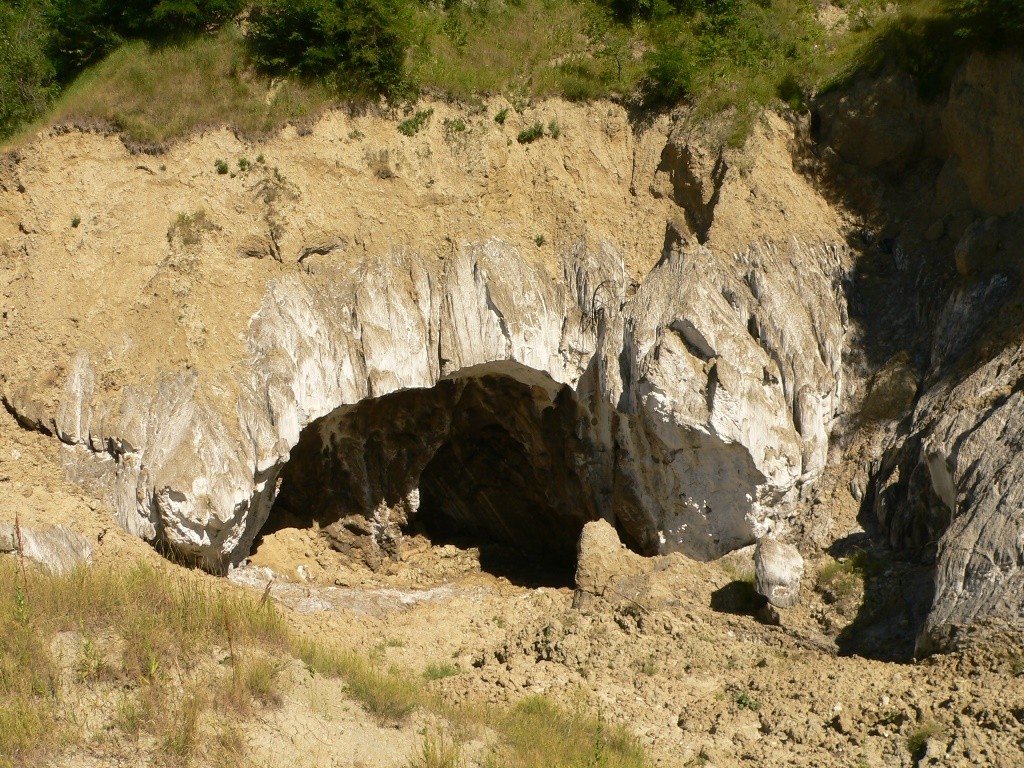 Gurile vechilor mine de sare de la Targu Ocna