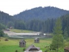 Lacul Iezer din Obcina Feredeului Lacul Iezer vazut de la coada lac iezer bucovina