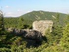 Stancile Pietrei Rosii Vf. Tamau vazut de pe Vf. Pietrele Rosii pietrele rosii calimani