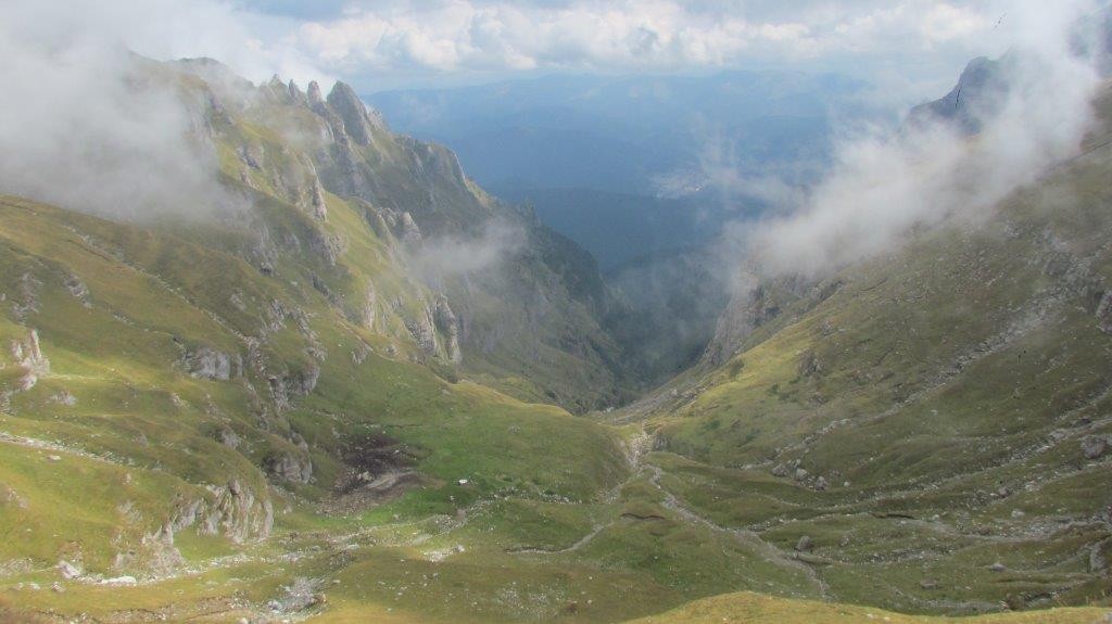 Panorama Valea Cerbului - Muntii Bucegi