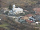 Trovantii de la Viisoara - Muntii Berzunti Biserica ortodoxa din sat Trovanti Viisoara